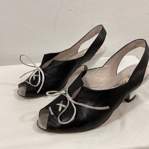 Vintage sling back peep toe lace front kitten heels